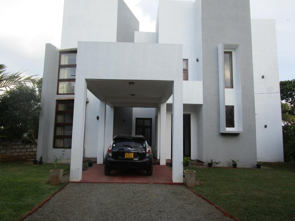 Hotel Serene View Tourist Rest Anuradhapura Esterno foto